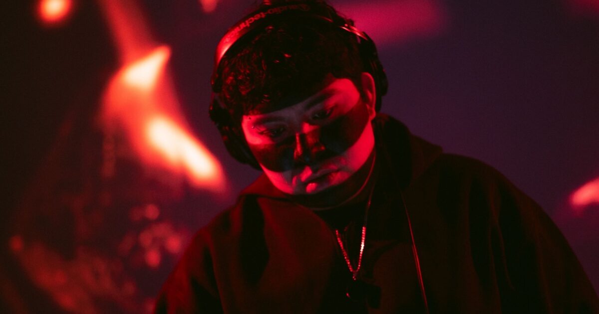 con secuencias + Milo Reinhardt — official artist page, MUTEK Montréal 2026