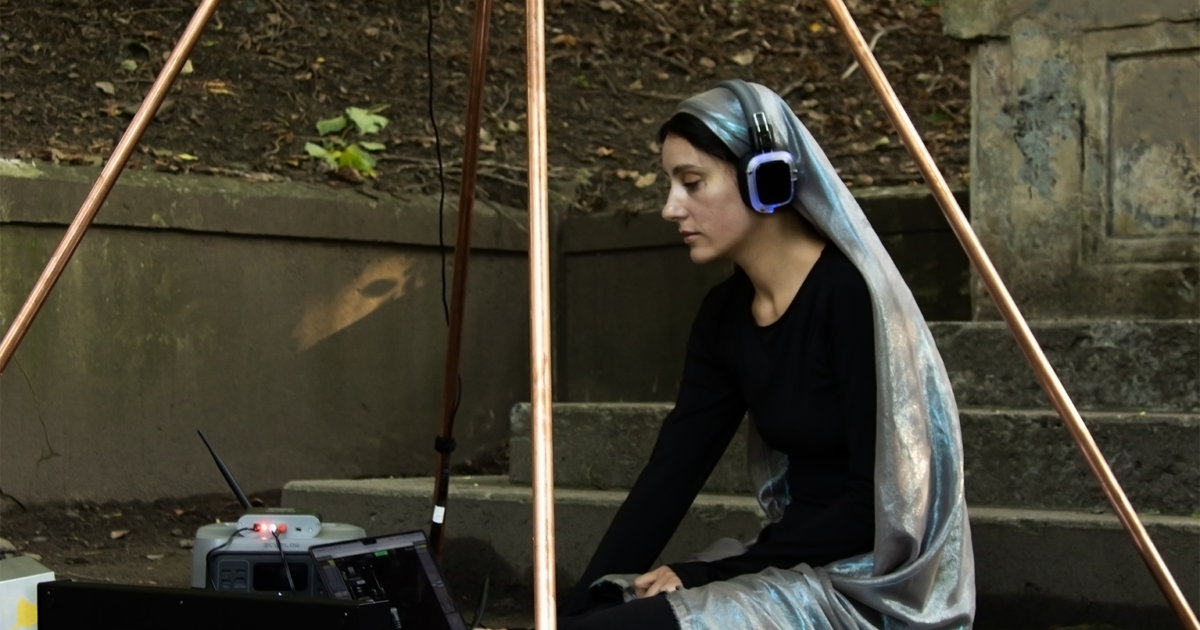 VLF/VHF — Florence-Delphine Roux, MUTEK Montréal 2025