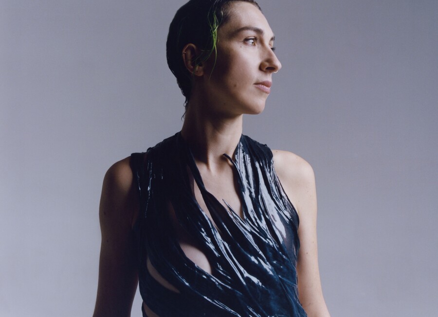 LR Zoe Mc Pherson PS 300dpi 4c Lucie Rox min