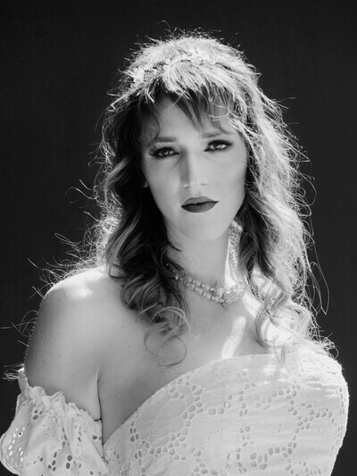 Nait Saves (Sofía Lecuona Pugno)<sup>AR</sup>