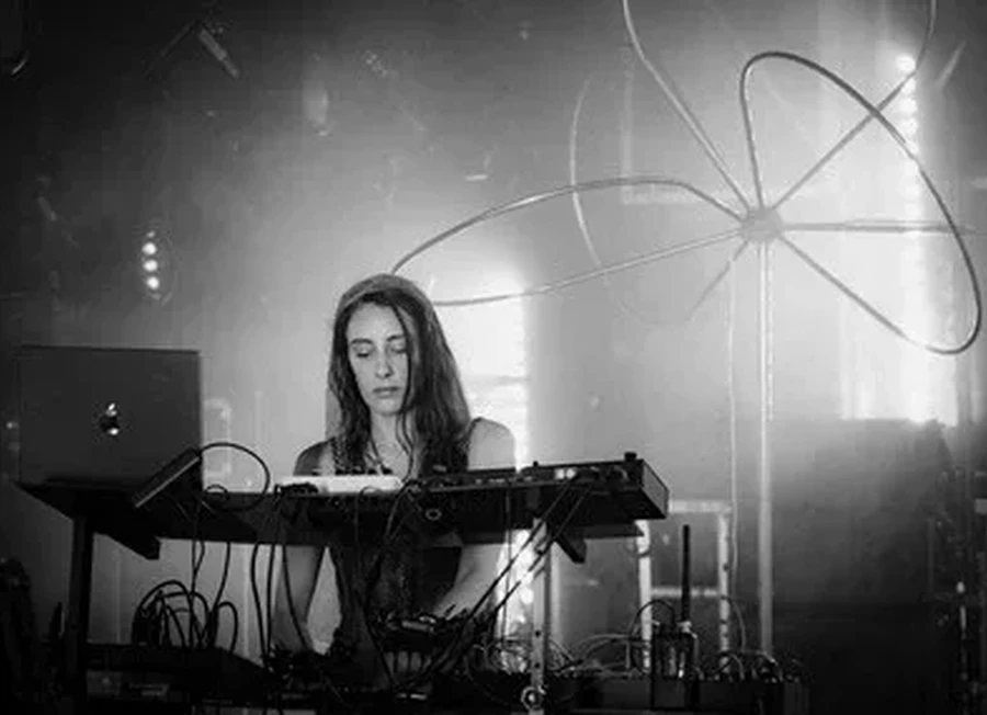 MUTEK26 20250824 FLORENCEDELPHINEROUX NINAGIBELINSOUCHON 03498 copie b23fdf208511eaca9b37cbcddcab0d04 b23fdf208511eaca9b37cbcddcab0d04