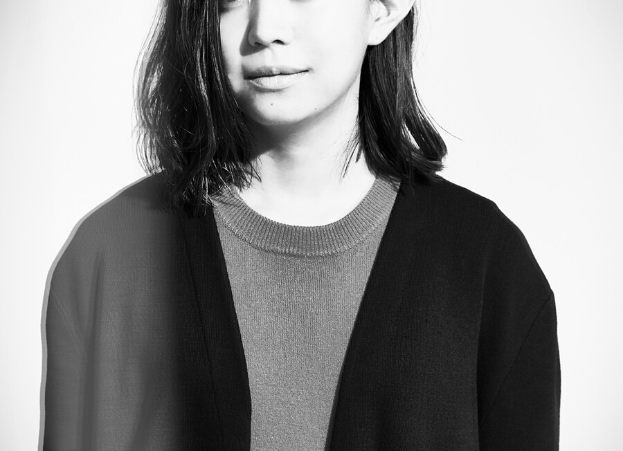Manami Sakamoto Photo bw